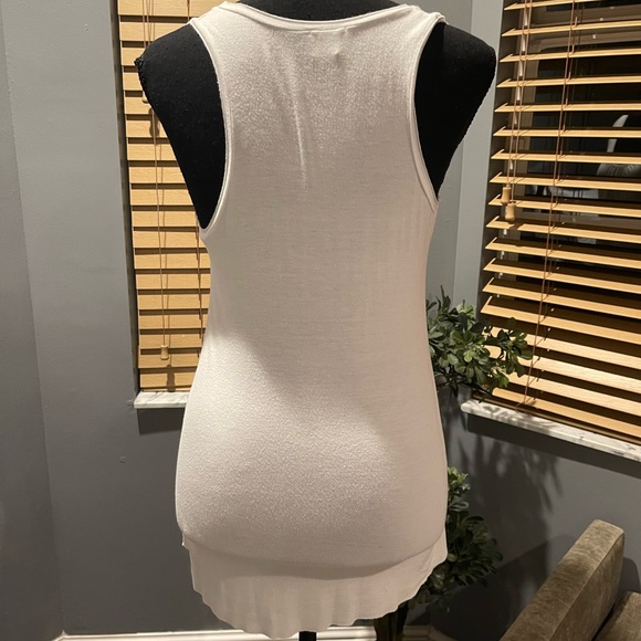 White tank top by love tan Jane. Mint condition. Coton size medium. - Picture 2 of 3